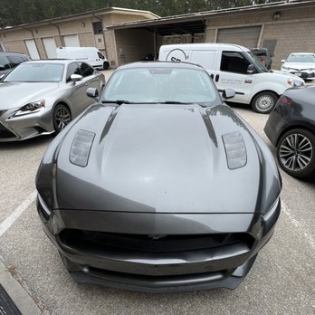 Seaside Auto Glass - Ford Mustang - Auto Glass Services Near Me Seaside Auto Glass - Ford Mustang - Auto Glass Services Near Me