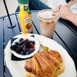 Café Marguerite - Classic Breakfast Sandwich