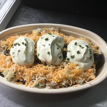 Big Sky Baked and Loaded - big sky baked and loaded baked potato - Barbeque Near Me - Gardiner, Montana