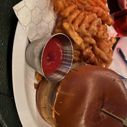 Melrose Rooftop Theatre - Burger