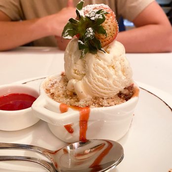 Lightfoot Restaurant - Strawberry rhubarb crisp. My Lord, the perfect combination of rich, tart, fruity and creamy ! - American Near Me - Leesburg, Virginia Lightfoot Restaurant - Strawberry rhubarb crisp. My Lord, the perfect combination of rich, tart, fruity and creamy ! - American Near Me - Leesburg, Virginia