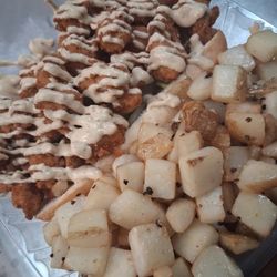 Sunday Girl's Griddle & Grill - Po' Boy with Potato Bites