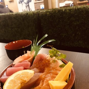 Yojimbo Sushi - Chirashi donburi (26.95) - Sushi Bars Near Me - Alameda, California