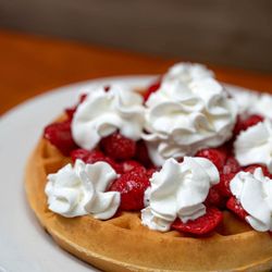 Marko's Cozy Diner - Strawberry waffle breakfast