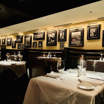 Vic & Anthony's Steakhouse - Part of the many dining room areas - Steakhouses Near Me - Houston, Texas Vic & Anthony's Steakhouse - Part of the many dining room areas - Steakhouses Near Me - Houston, Texas