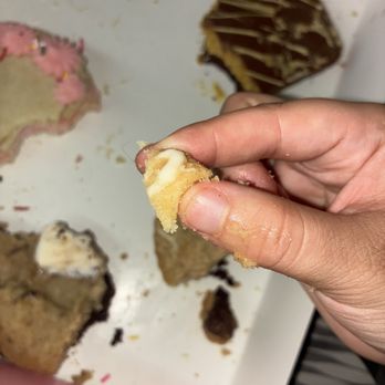 Crumbl - Walnut Creek - Piece of hair  6-Pack - Bakeries Near Me - Walnut Creek, California