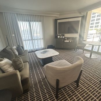 Pendry - Separate living room - Hotels Near Me - Newport Beach, California