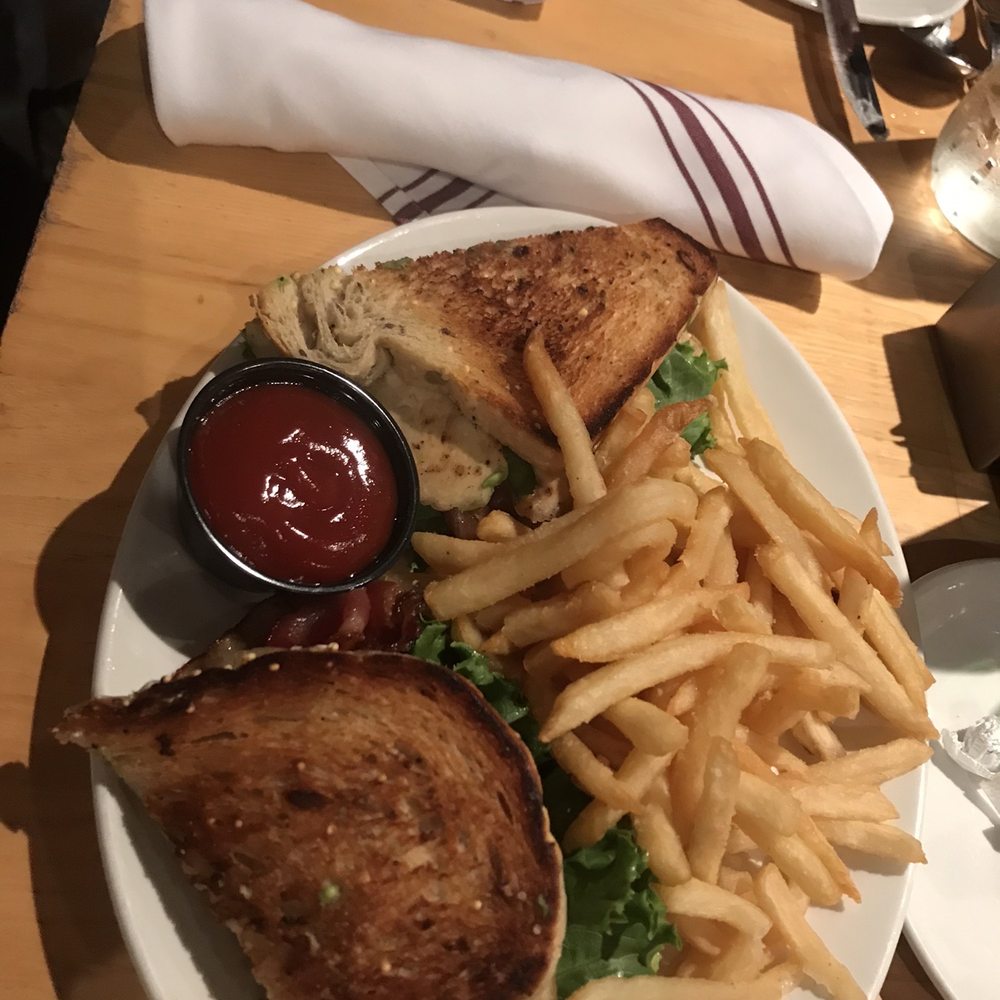 Black Oak Grill - Clubhouse Sandwich - American Near Me - Branson, Missouri