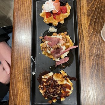 Pondis - Waffle Flight - Bars Near Me - Lisbon, Ohio