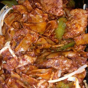Bangkok Cuisine Express - Hot drunken noodle - Thai Near Me - Clinton Township, Michigan