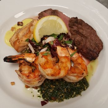 Johnny's Restaurant & Patio Bar - Seafood Near Me - Middletown, Rhode Island