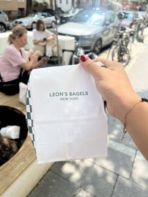 Leon’s Bagels by null