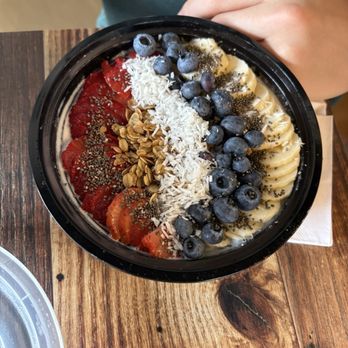 Little Sandwich House - Coconut Acai Bowl - Coffee & Tea Near Me - Chicago, Illinois Little Sandwich House - Coconut Acai Bowl - Coffee & Tea Near Me - Chicago, Illinois