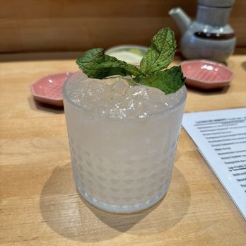 Hello Temaki - Seoul Sister - Sushi Bars Near Me - Elk Grove, California