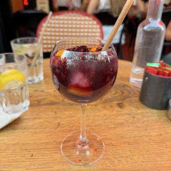 Mokus l'Ecureuil - Sangria - Italian Near Me - Paris, 75 Mokus l'Ecureuil - Sangria - Italian Near Me - Paris, 75