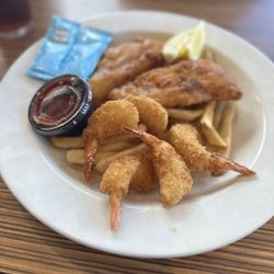 IHOP - Fisherman's plate