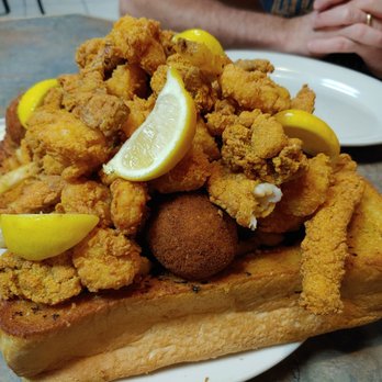 Charlie's Restaurant & Catering - Shrimp Boat - Seafood Near Me - Violet, Louisiana