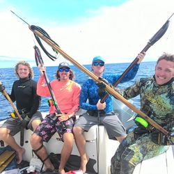 Tipsea Tours - Blue-water Spearfishing Trip