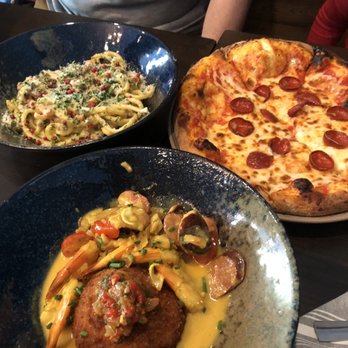 Charred Hanover - Bucatini Bolognese, kids menu - pizza, Shrimp &grits - American Near Me - Mechanicsville, Virginia
