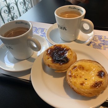 Pastelaria Santo António - Bakeries Near Me - Lisbon, 11