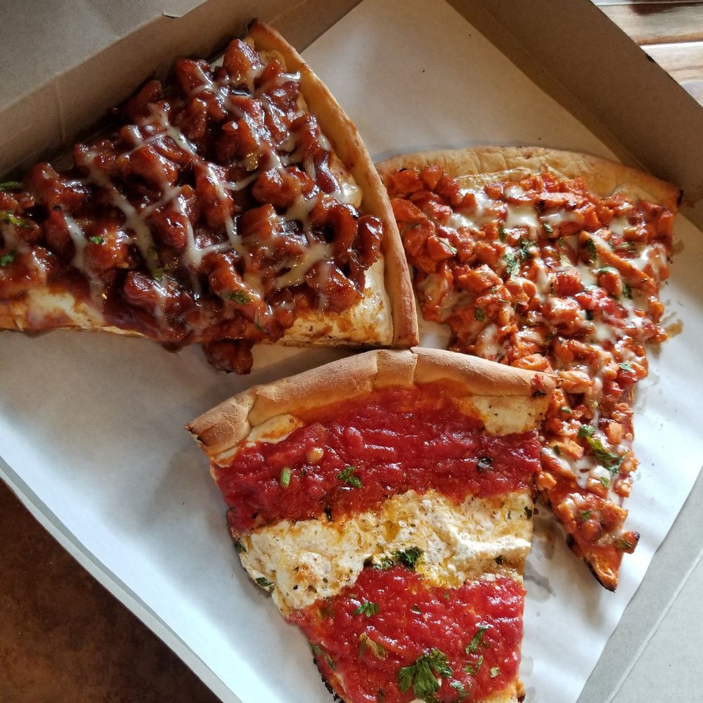 La Casa Bella - BBQ chicken, Buffalo chicken, margherita pizza - Italian Near Me - Brooklyn, New York La Casa Bella - BBQ chicken, Buffalo chicken, margherita pizza - Italian Near Me - Brooklyn, New York