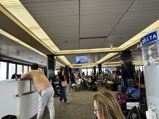 Eppley Airfield by null