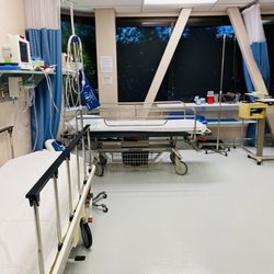 Pacific Surgical Institute of Pain Management - PACU- Recovery room. Very small.