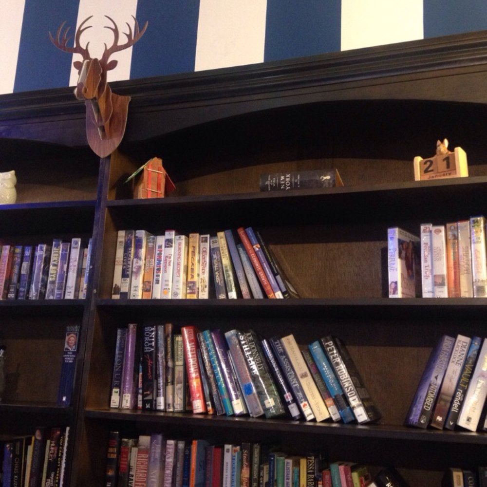The Little Library - Borrow a book for free - Libraries Near Me - Melbourne, VIC