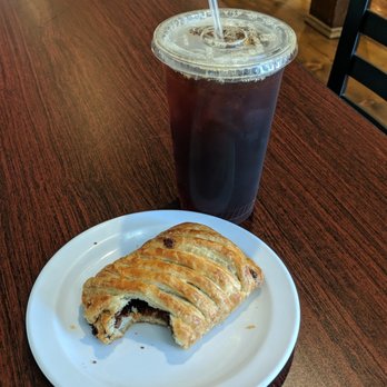 Bolton Bean - Cold brew and a chocolate croissant - Coffee & Tea Near Me - Bolton, Massachusetts