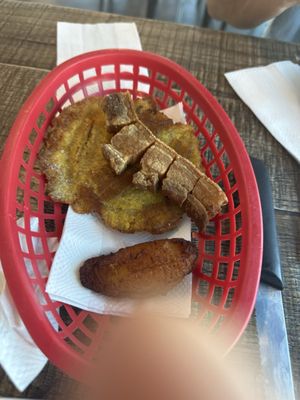 Vivi’s La Sucursal by null