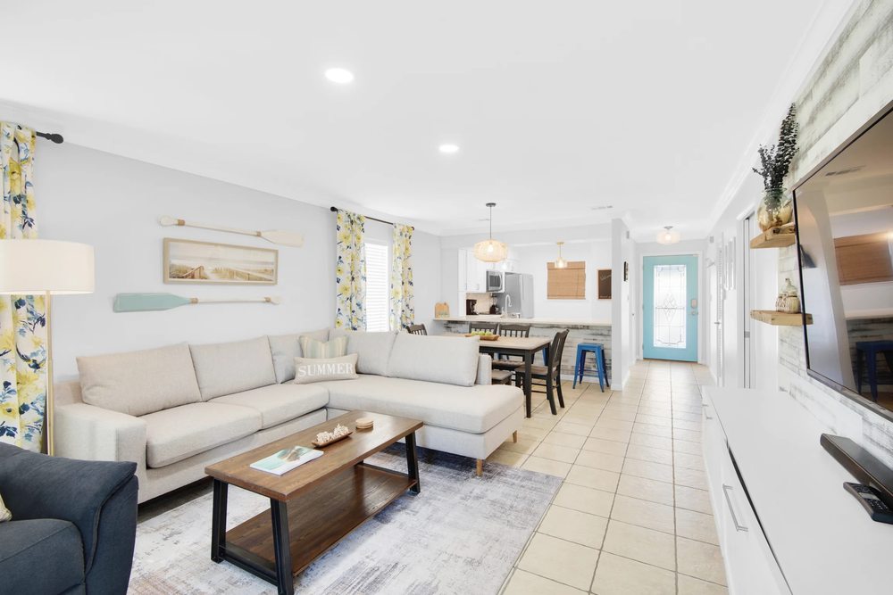 SCENIC INTERIOR DESIGNS - 18 Photos - 91 Norwood Dr, Miramar Beach, FL ...