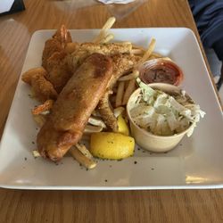 Sandy's Riverside Grill