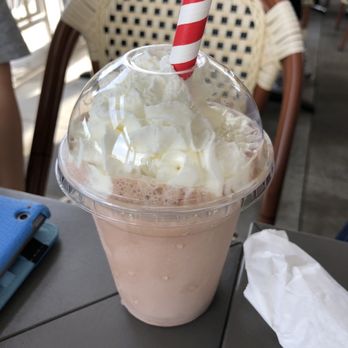 Silver Diner - Chocolate milk shake - Diners Near Me - Ashburn, Virginia Silver Diner - Chocolate milk shake - Diners Near Me - Ashburn, Virginia