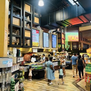 Seed to Table - Spacious area to order hot and cold food delivered table side - Grocery Near Me - Naples, Florida Seed to Table - Spacious area to order hot and cold food delivered table side - Grocery Near Me - Naples, Florida