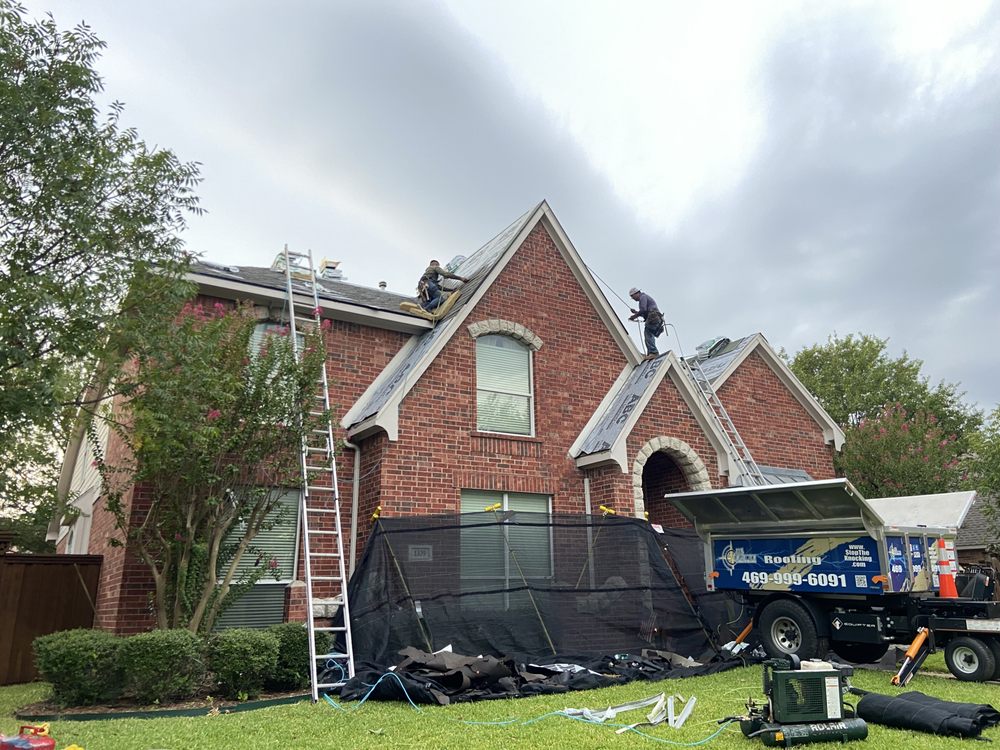 Slide of R&R Roofing