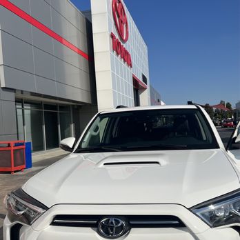 Longo Toyota - 4Runner - Car Dealers Near Me - El Monte, California Longo Toyota - 4Runner - Car Dealers Near Me - El Monte, California