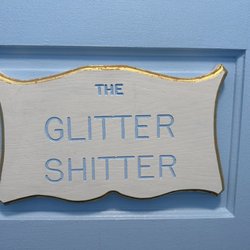 Martini Brunch - Door to the bathroom