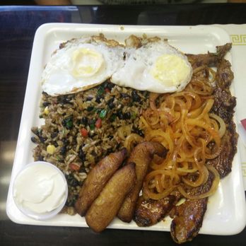 Guatelinda Restaurant - Plato tipico con carne encebollada! Yum! - Mexican Near Me - Trenton, New Jersey Guatelinda Restaurant - Plato tipico con carne encebollada! Yum! - Mexican Near Me - Trenton, New Jersey