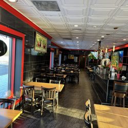 Pho 89 - Spacious dine in area
