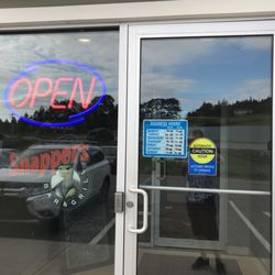 Snappers Bar & Grill