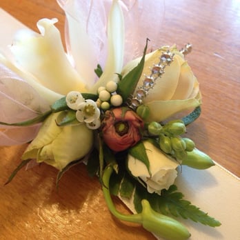 L&S Design Co - Wrist corsage. Gorgeous. - Wedding Planning Near Me - La Mesa, California L&S Design Co - Wrist corsage. Gorgeous. - Wedding Planning Near Me - La Mesa, California