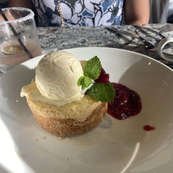Nick's Laguna Beach - Warm Butter Cake - American Near Me - Laguna Beach, California