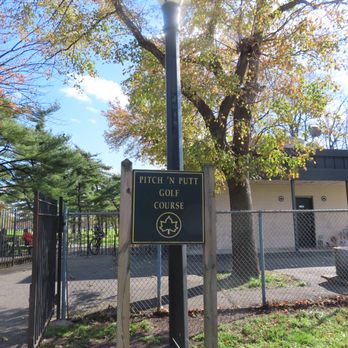 Flushing Meadows Golf Center - Pitch & Putt - Golf Near Me - Flushing, New York