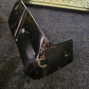 NW Metalworks - Damaged bracketb - Metal Fabricators Near Me - Vancouver, Washington