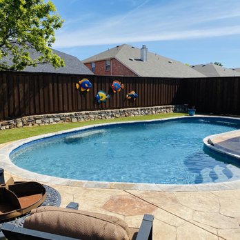Lonestar Painters - Replaced entire fence with board on board & details - Painters Near Me - Frisco, Texas Lonestar Painters - Replaced entire fence with board on board & details - Painters Near Me - Frisco, Texas