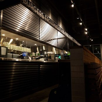 Shake Shack El Segundo - Burgers Near Me - El Segundo, California