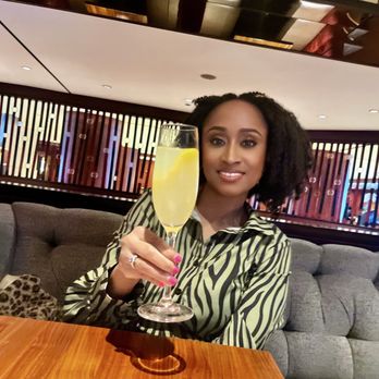 Michael Jordan's Steak House - Chicago - French 75 - Steakhouses Near Me - Chicago, Illinois Michael Jordan's Steak House - Chicago - French 75 - Steakhouses Near Me - Chicago, Illinois