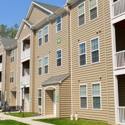 Glenbrook East Apartments
