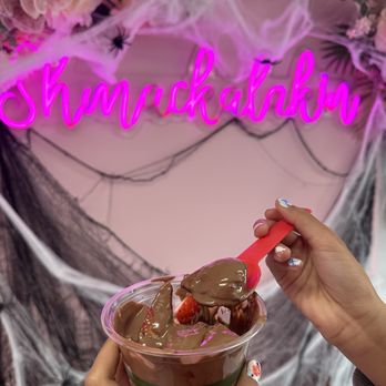 Dipped by Dee - Desserts Near Me - Aiea, Hawaii
