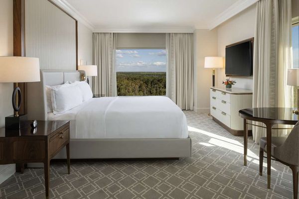Waldorf Astoria Orlando - An Official Walt Disney World Hotel by null